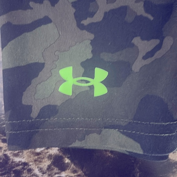 Under Armour Camo Athletic Shorts - Picture 3 of 4